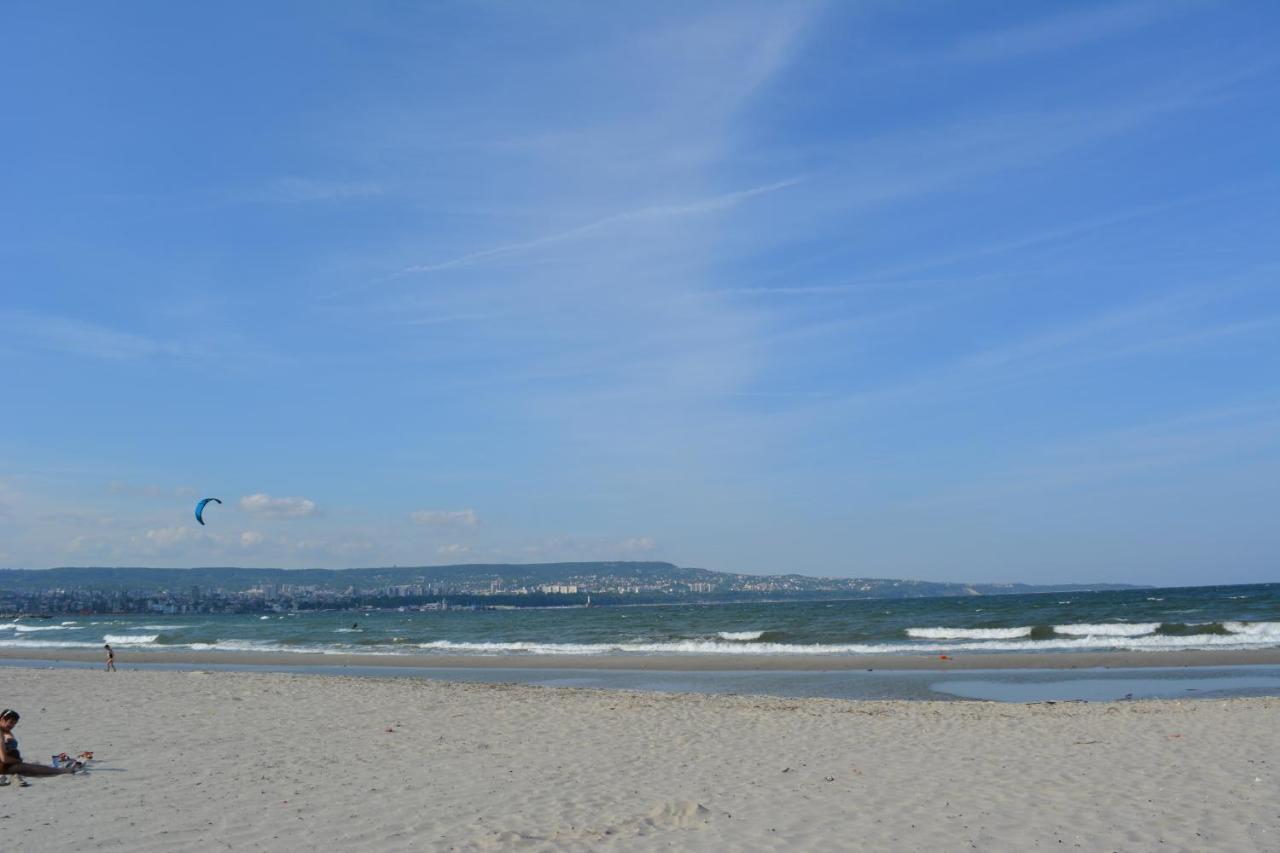 East From Paradise Apartment Varna Dış mekan fotoğraf